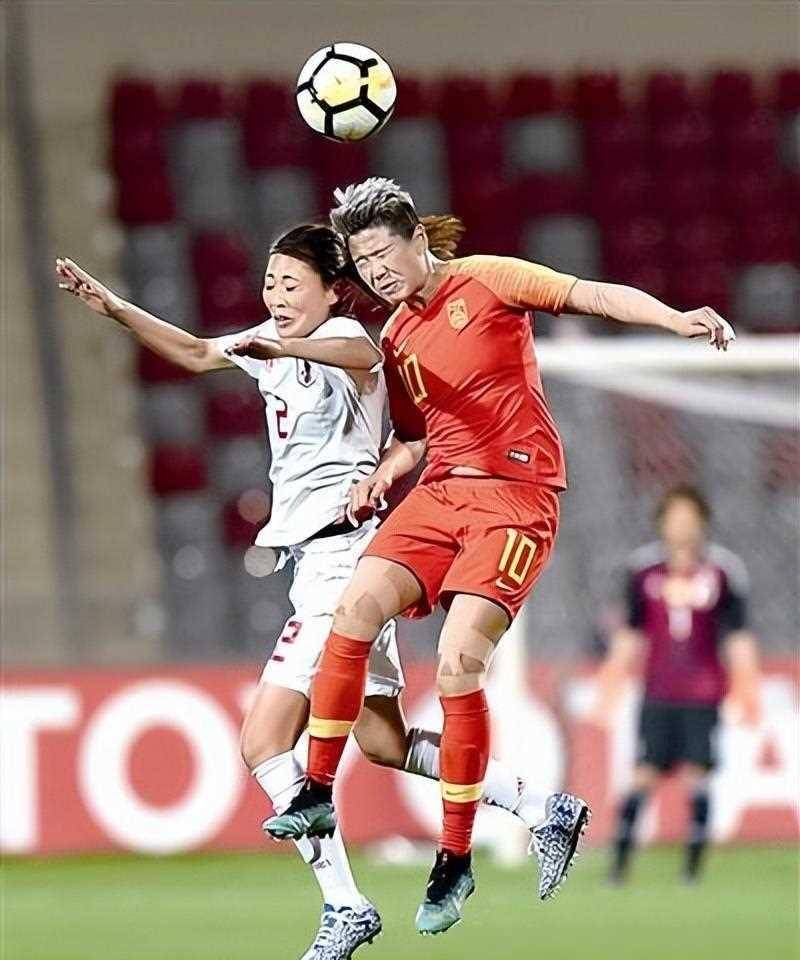 精彩纷呈！女足比赛现场势如破竹的简单介绍
