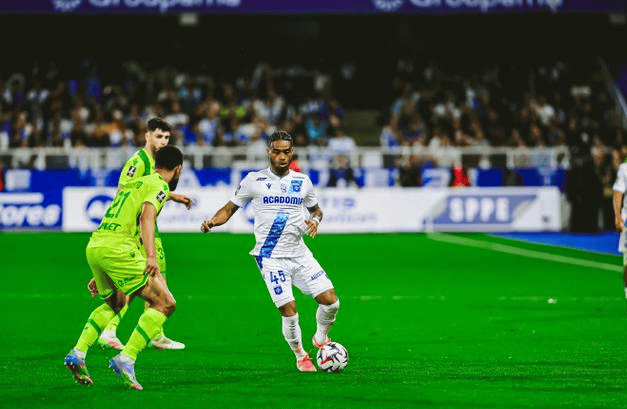 南特主场不敌昂热，遭遇连败的简单介绍